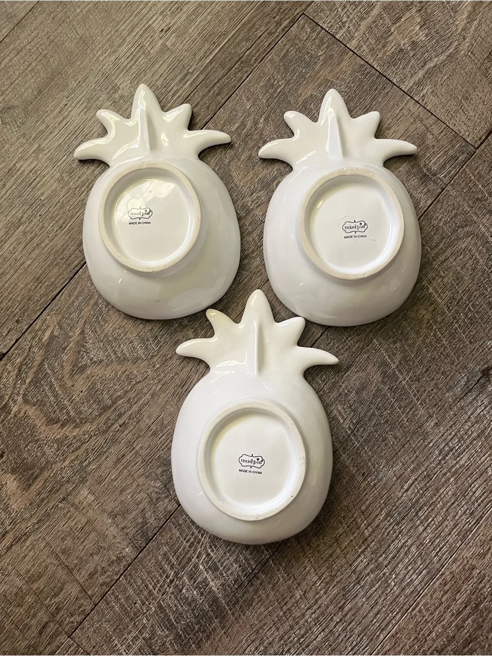 Mud Pie White Ceramic Pineapple Dishes - Set of 3